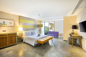 TIJILI Hotel Seminyak