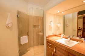 Urbanest Inn Villa