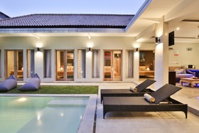 Villa Anggun - 1