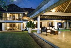 Villa Atas Ombak