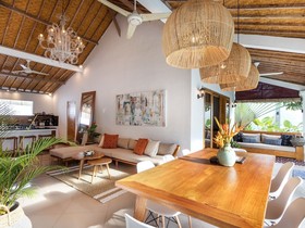 Villa Crystal