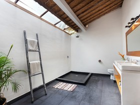 Villa Crystal