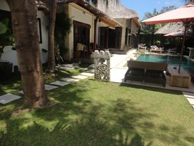 Villa Kamar Madu