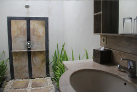 Villa Kresna Boutique Villas & Suites