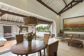 Villa Kresna Boutique Villas & Suites