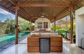 Villa Lumut