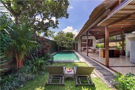 Villa Lumut