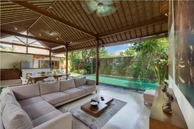 Villa Lumut