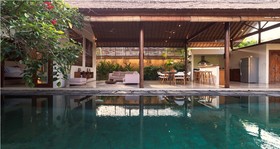 Villa Lumut