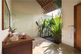 Villa Lumut
