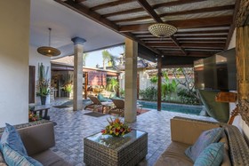 Villa Mira