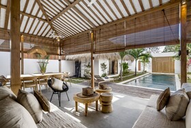 Villa Parasol by Alfred