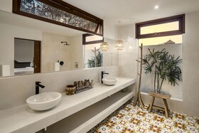 Villa Parasol by Alfred
