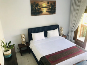 Villa Pintu Biru