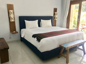 Villa Pintu Biru