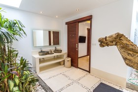 Villa Saha
