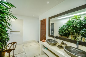 Villa Saha