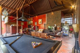 Villa Santhi
