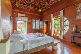 Villa Santhi