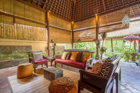 Villa Santhi