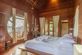 Villa Santhi
