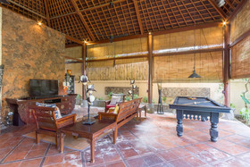 Villa Santhi