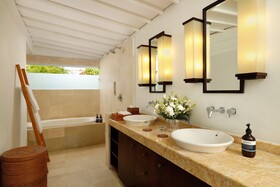 Villa Swarna By Nakula