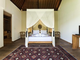 Villa Tiga Puluh