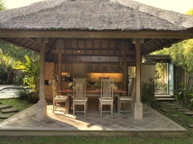 Villa Tirta Naga