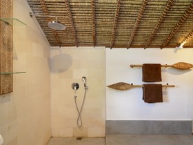 Villa Waterlily
