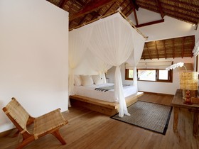 Villa Waterlily