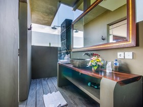 Villa Yoga