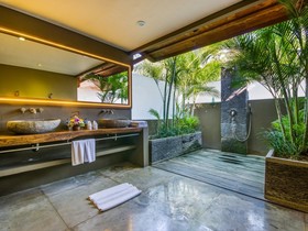 Villa Yoga