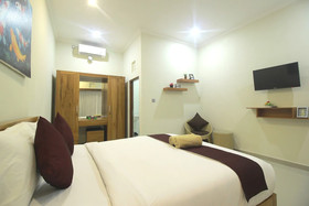 Wayan House