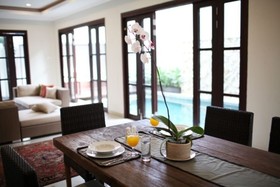 White Lotus Villas