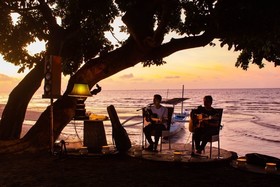Lilin Lovina Beach Hotel