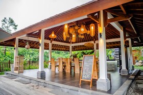 Taman Swarga Villa Resort & Spa