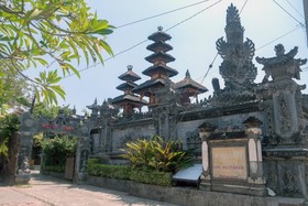 Suma Hotel Kalibukbuk