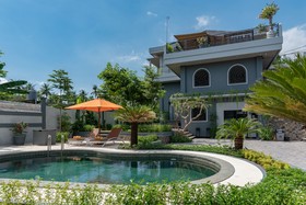 Hillside Lovina Studio