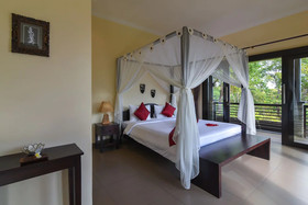 Villa Cahaya