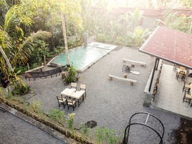 Daydream Lodge