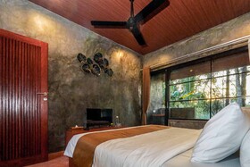 Daydream Lodge