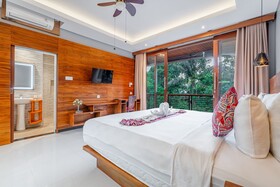 Maru Fortuna Villa by Moria