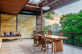 Maru Fortuna Villa by Moria