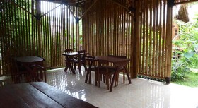 Shibui Garden Bungalows and Restaurant