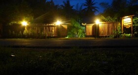 Shibui Garden Bungalows and Restaurant