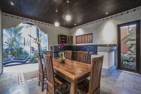 Villa Tanah Carik