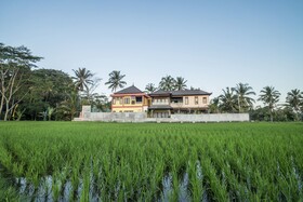 Villa Tanah Carik