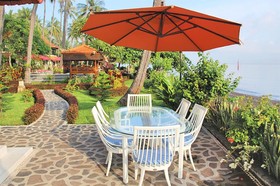 Bondalem Beach Club