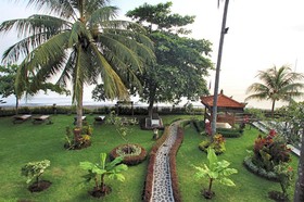 Bondalem Beach Club